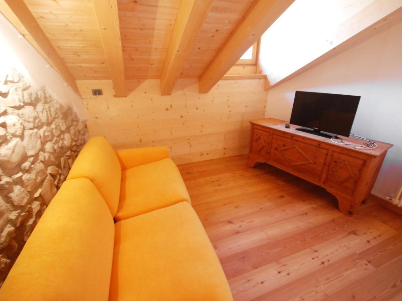 Apartment Albergo Diffuso - Cjasa Ustin-3 By Interhome Barcis Exterior foto